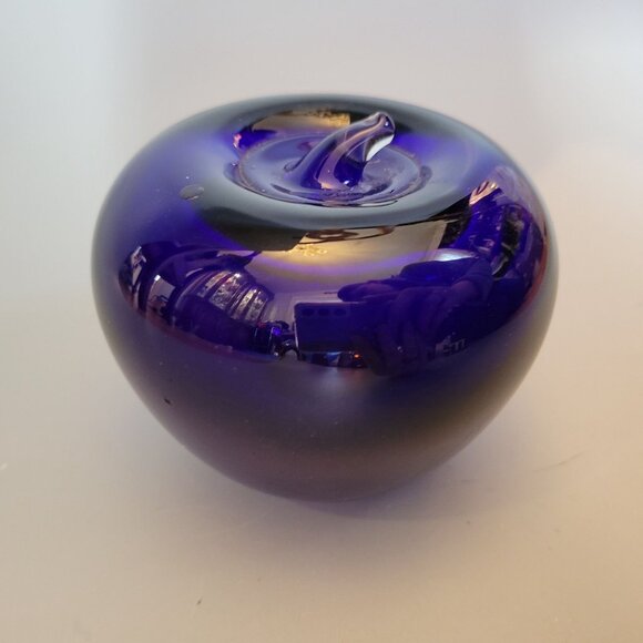 Handcrafted Cobalt Blue Glass Apple Figurine Paperweight - Picture 4 of 8